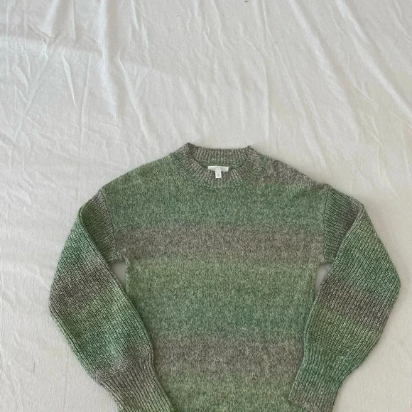 Green Ombré Knit Sweater Women’s Size S Gradient Pullover Crewneck Soft Cozy - Picture 4 of 5